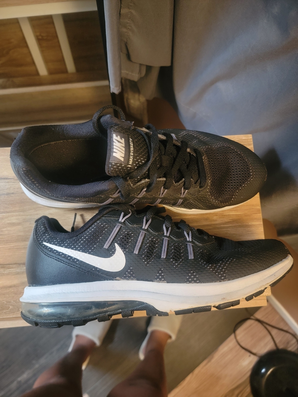 Nike Women's Air Max Dynasty Sneakers